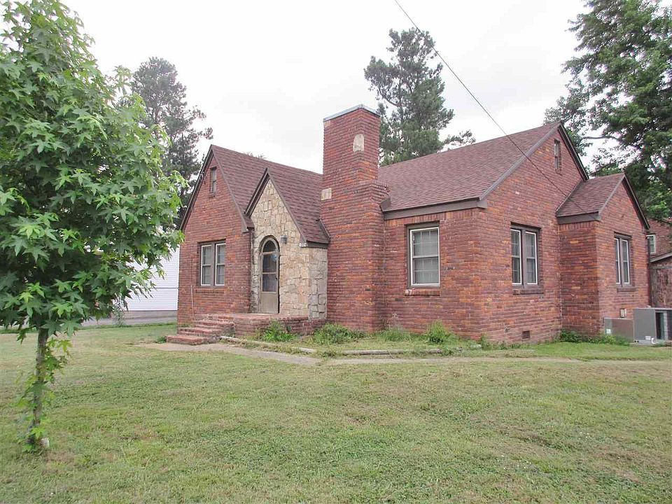 1st image of 1001 Macedonia St