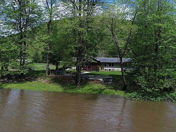 4th image of 271 Ramsey Dr