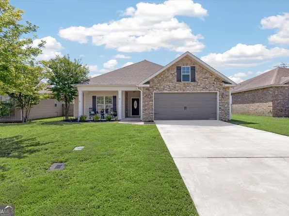 129 Savannah Ln, Bonaire, GA 31005