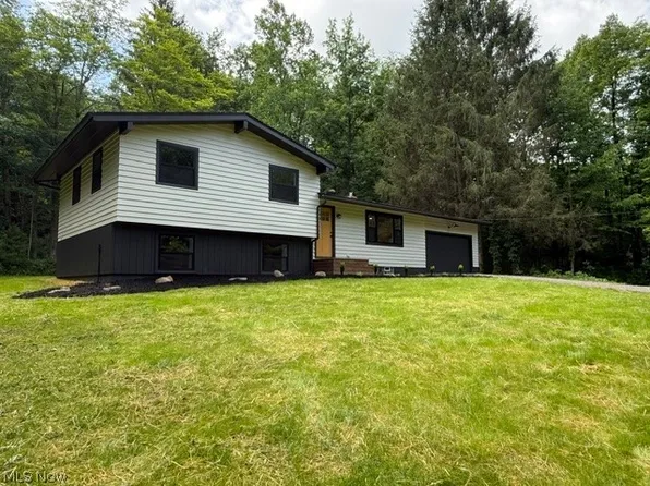 12173 Bradford Dr, Chardon, OH 44024