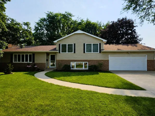 257 Crestview Ave, Waterloo, IA 50701