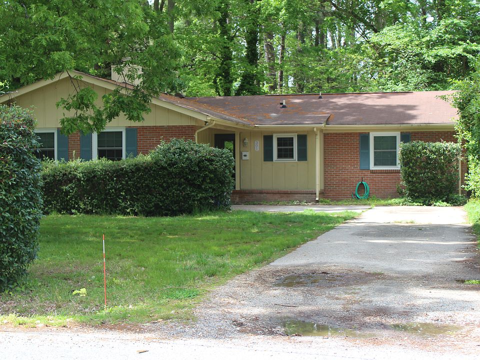 1st image of 301 Selden Rd