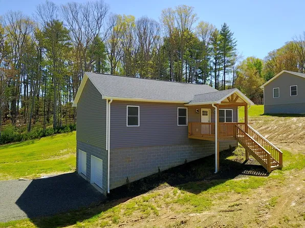 166 Lonesome Dove, Woodlawn, VA 24381