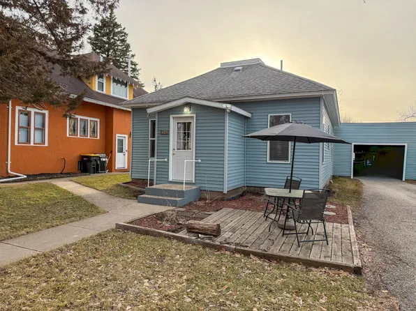 403 4th St, Danube, MN 56230