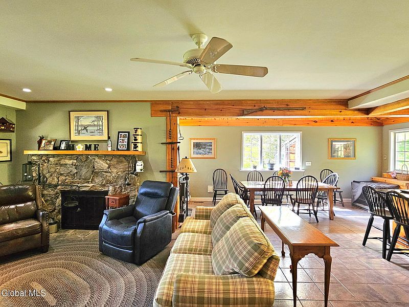 4th image of 45 Jess Maxon Road