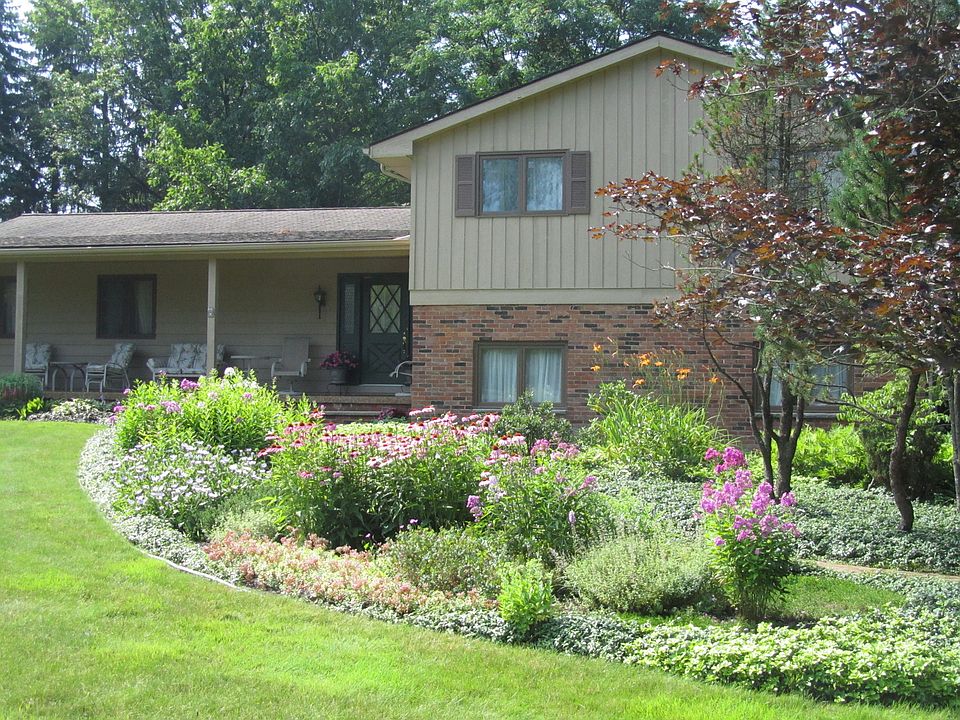 Front from Dbl Wide Drive
