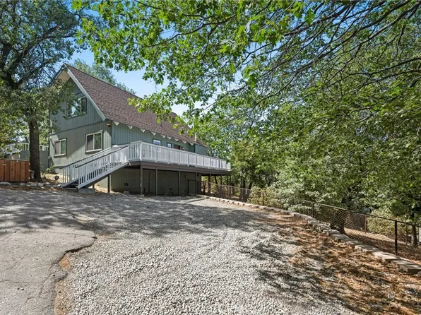 1208 Yosemite Dr, Lake Arrowhead, CA 92352
