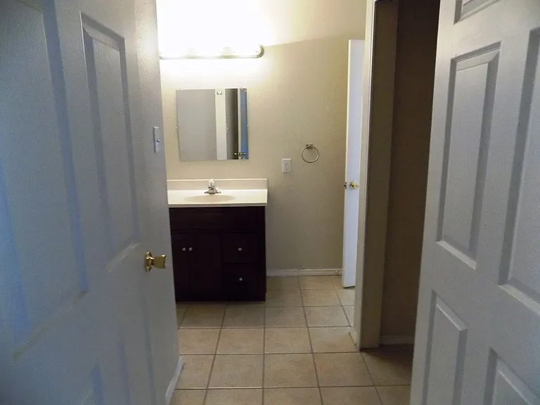 636 W Norwood Ct — Photo 14