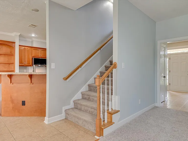 158 Kenilworth Dr — Photo 31