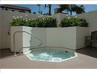 5th image of 939 Coast Blvd Unit 14F