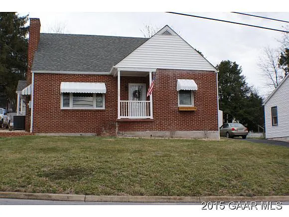 722 Cherry Hill Dr photo 1