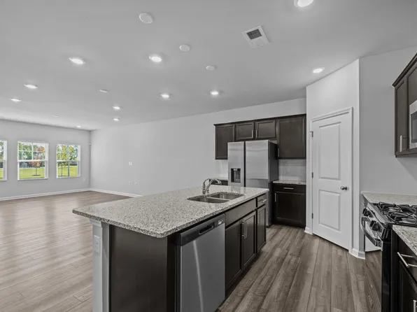 5106 Anamosa St, Raleigh, NC 27610