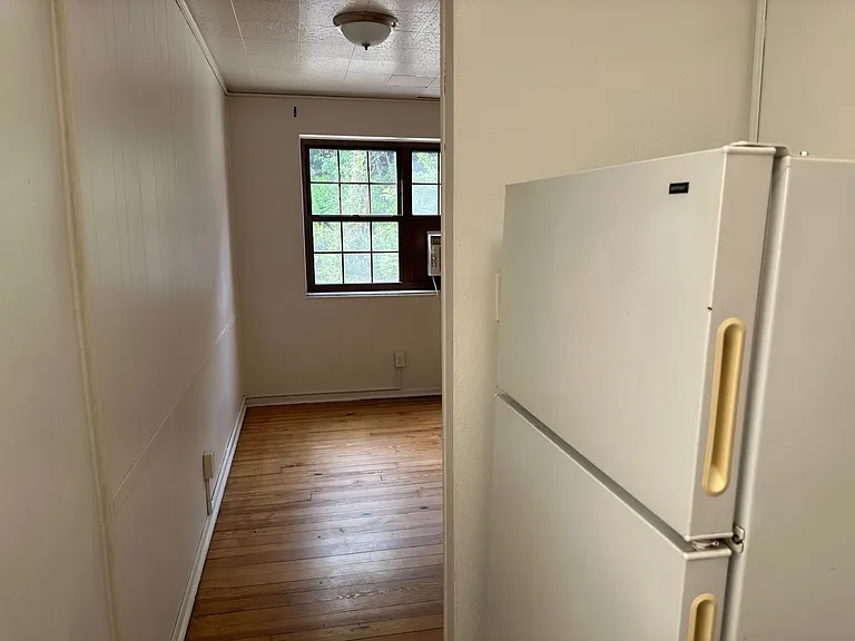 5424 Fifth Ave — Photo 97