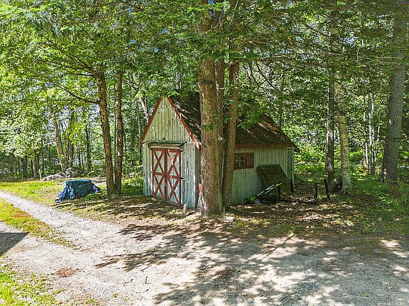 4th image of 316 Curtis Road