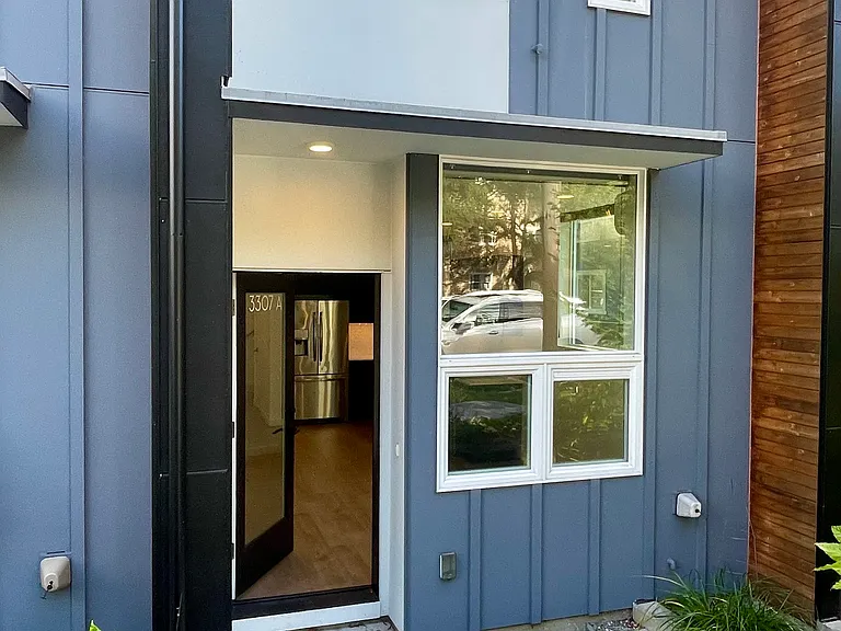 3307 Wetmore Ave S #A — Photo 2