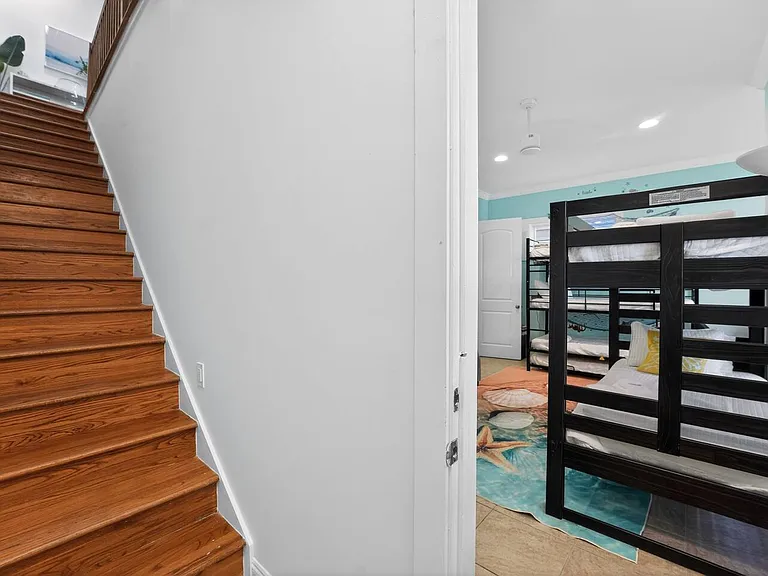 6224 Thomas Dr #1 — Photo 16