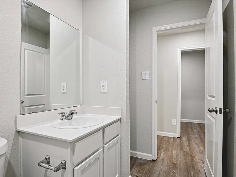 844 Jett Dr — Photo 29