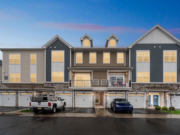 1 Housel Cir #6HC203