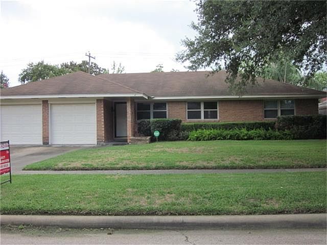 1st image of 2515 Droxford Dr