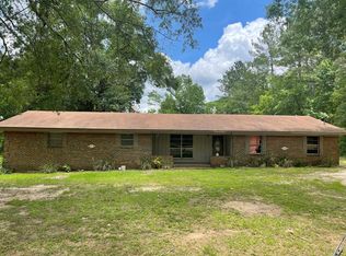 320 Oakdale St, Elkhart, TX 75839