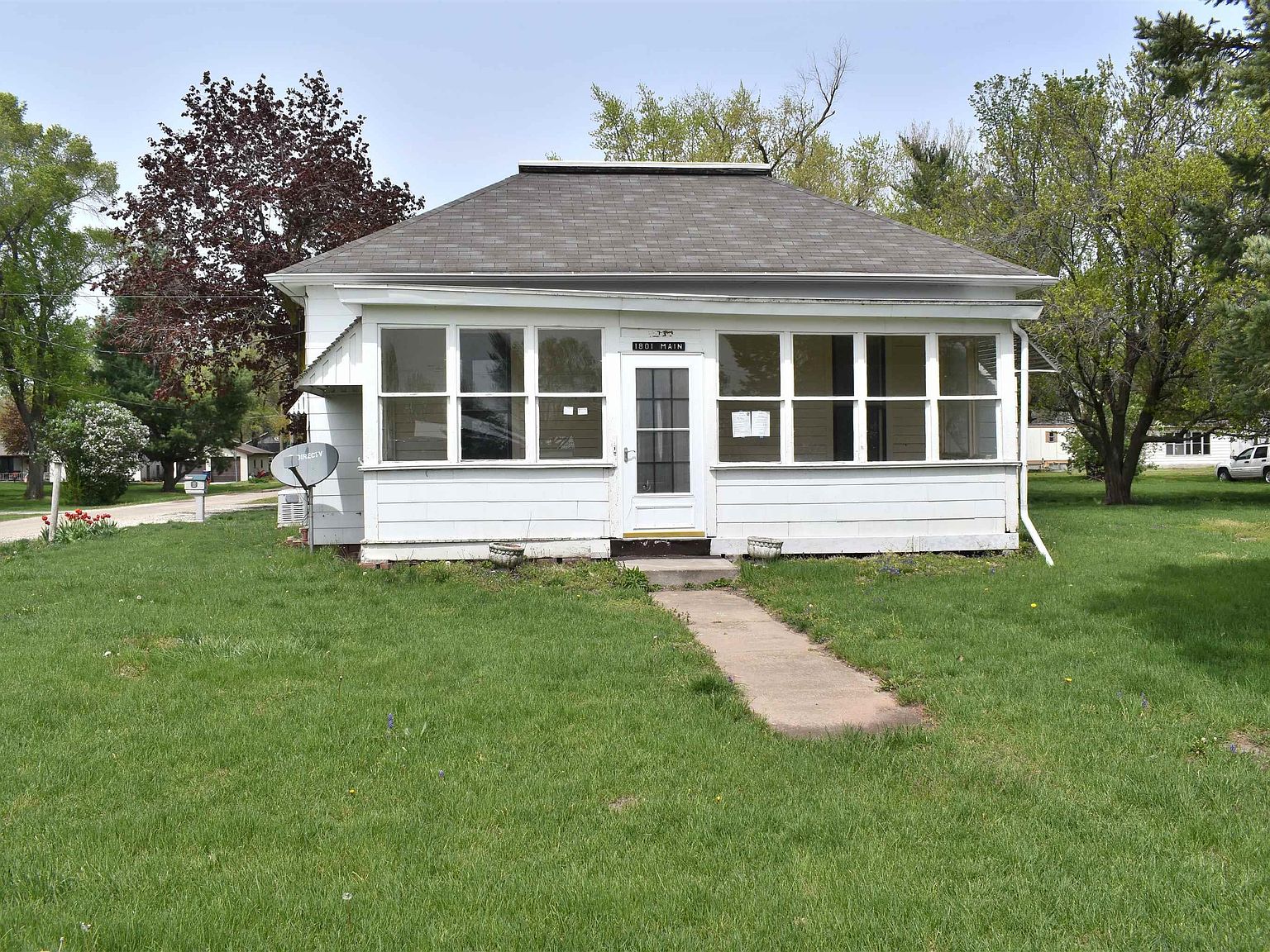 1801 Main St, Keithsburg, IL 61442 Zillow