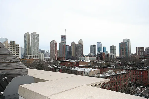 Sold by Keller Williams City Life Realty | media 8