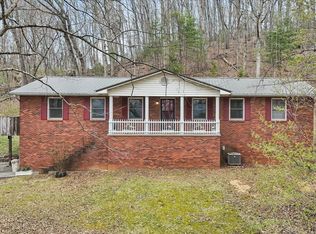 216 Fitzsimmons Hill Rd, Elizabethton, TN 37643