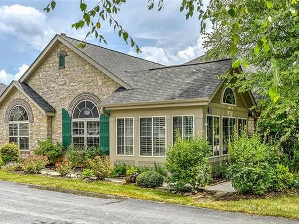 125 Outlook Cir, Swannanoa, NC 28778