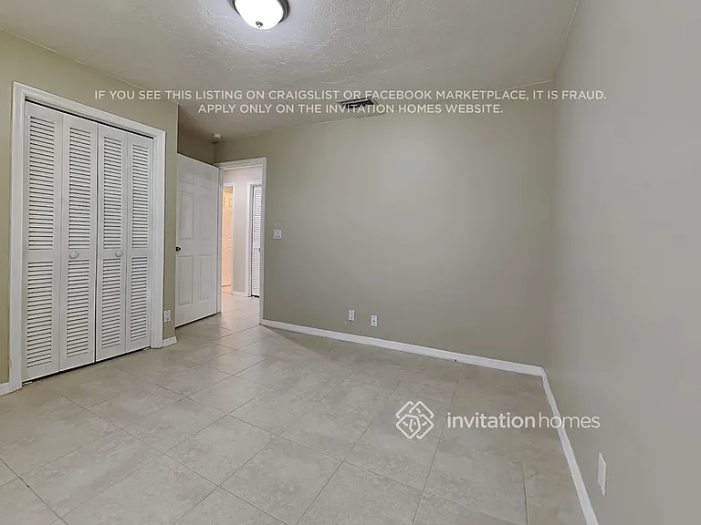 13325 Kingsbury Dr — Photo 14