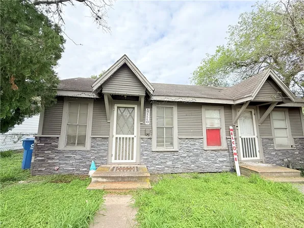 809 Cook, Odem, TX 78370