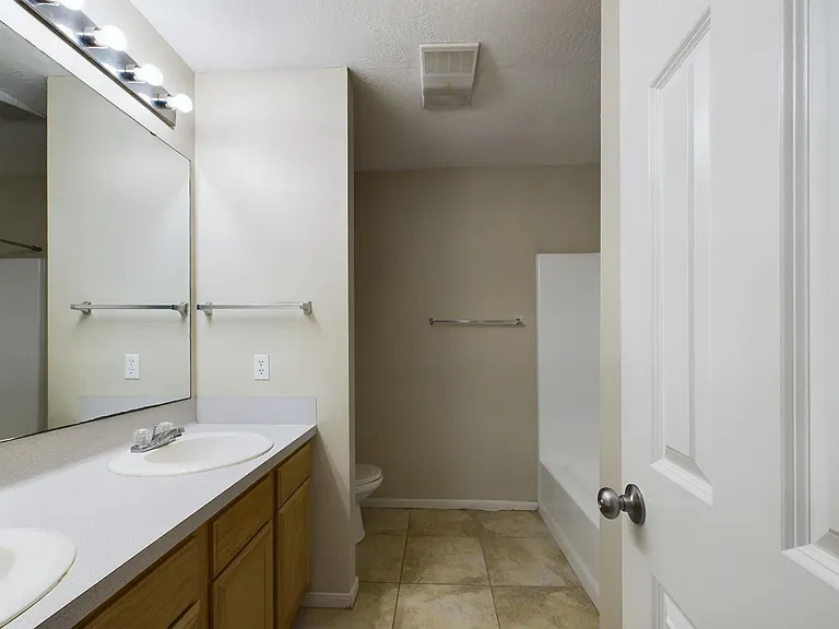 2404-2406 Brittain Ct — Photo 5