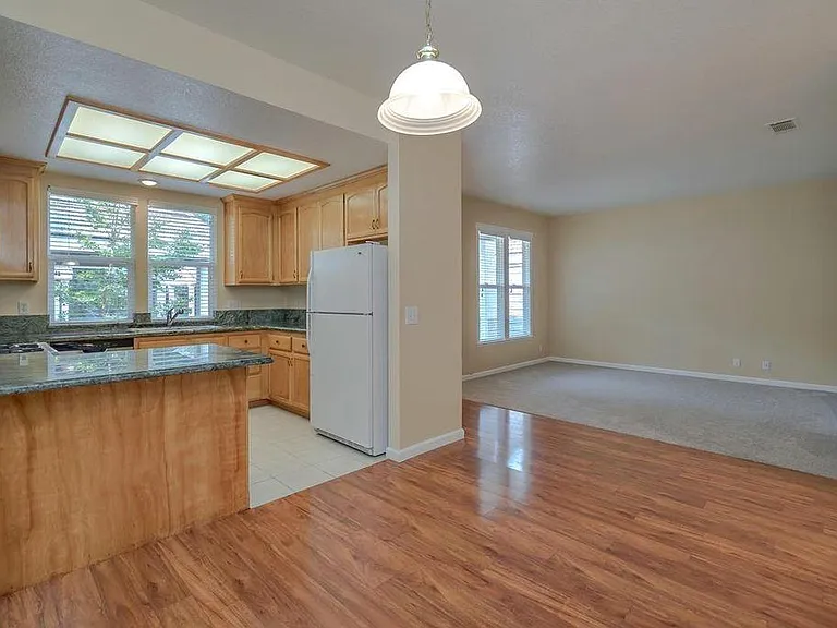 509 Mace Blvd — Photo 6