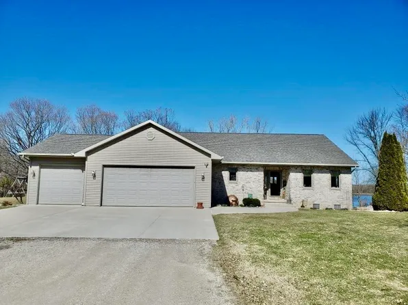 E1076 County Road Kb, Denmark, WI 54208