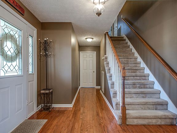 4th image of 105 Timberwood Ct