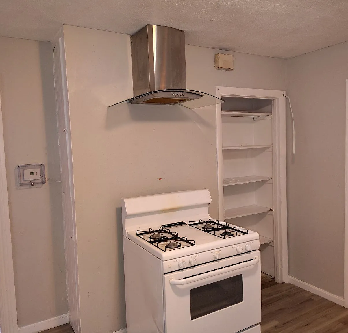5 bed, $700 — Photo 2