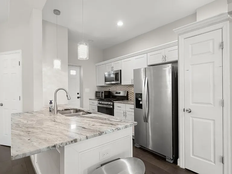 2424 Liberty Heights Ave — Photo 3