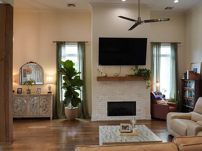 401 Cypress View Dr — Photo 6