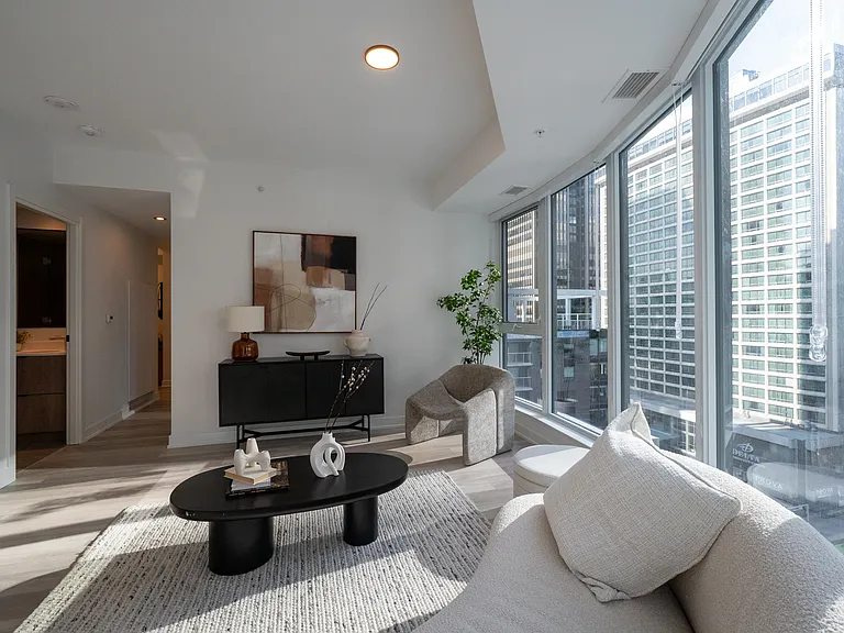 400 Albert St — Photo 11