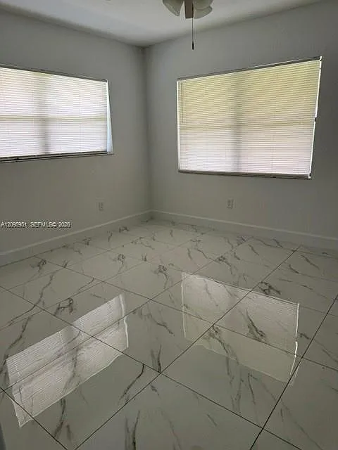 Cambria Heights 1st Addn — Photo 4