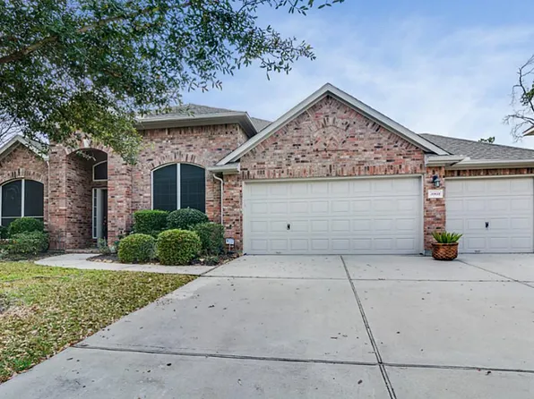 30611 Pinemill Hollow Dr, Spring, TX 77386