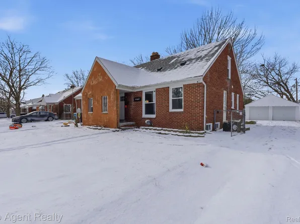 23089 Brittany Ave, Eastpointe, MI 48021