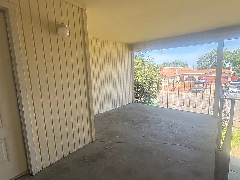 1590 Alfred Way — Photo 9