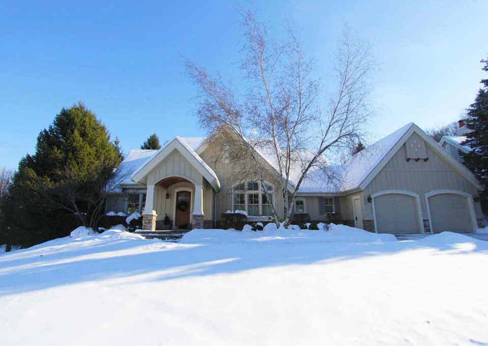 1st image of 5633 Sanctuary Dr NE