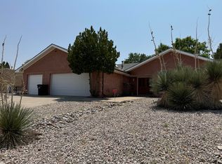 1013 Lee Trevino Dr, Belen, NM 87002