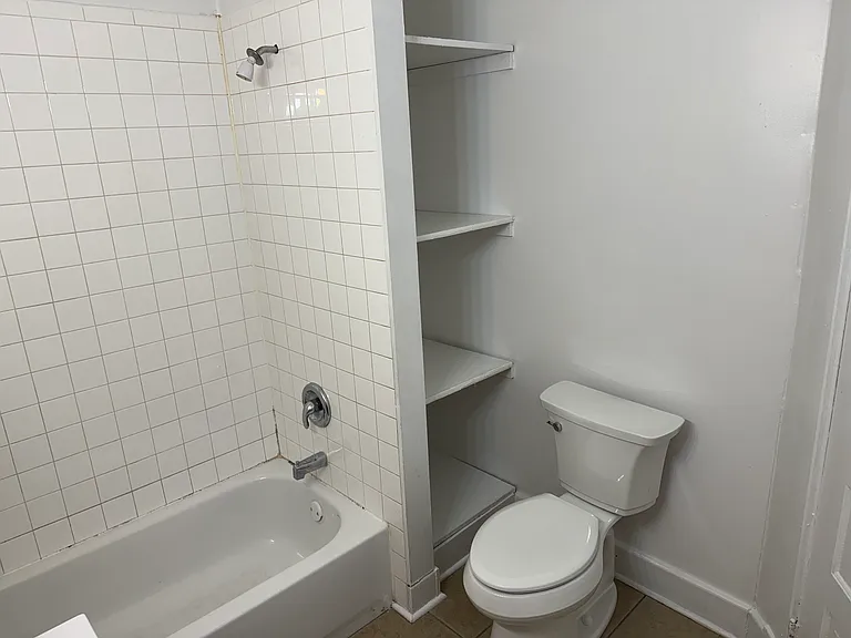 1417 Washington St — Photo 7