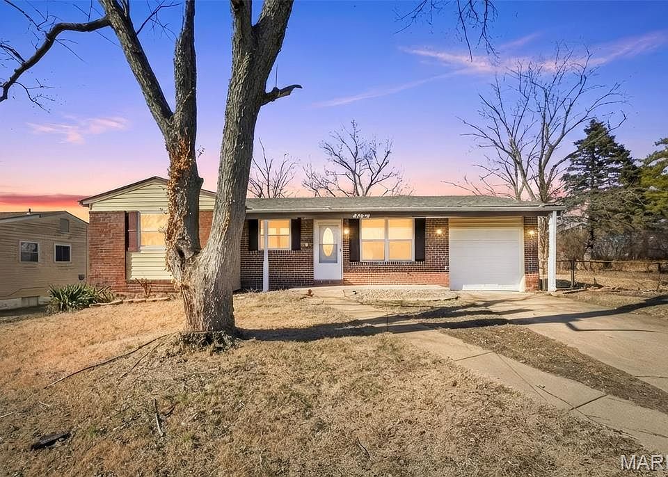 1st image of 10557 Castle Dr