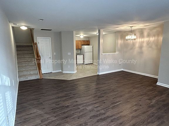 3rd image of 2920 Barrymore St Unit 108