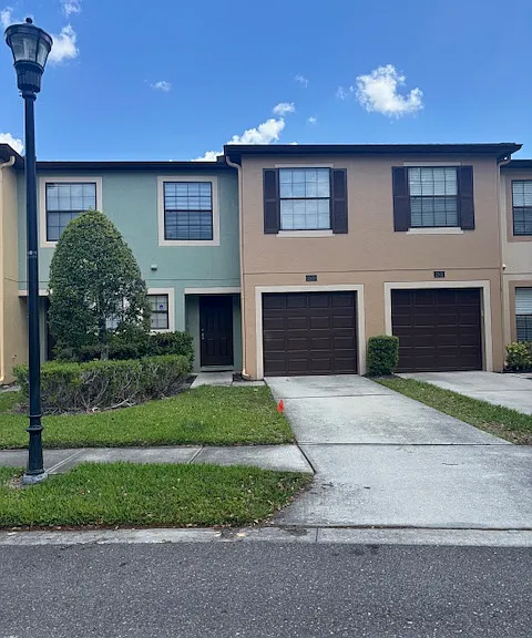 2503 Oleander Lakes Dr — Photo 1