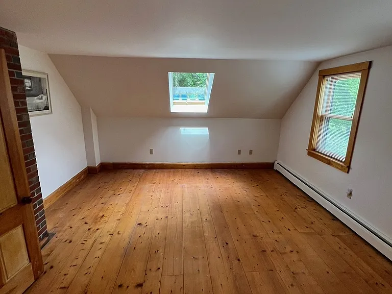 180 Foss Hill Rd — Photo 8