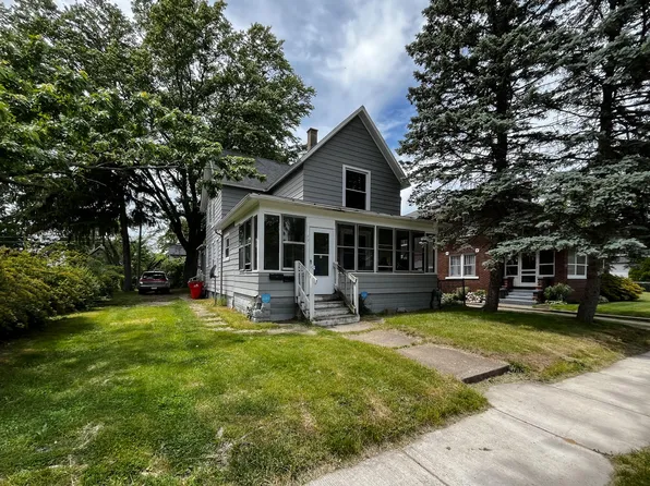 774 Lavette Ave, Benton Harbor, MI 49022